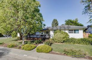 featured image of 950 Pecan Place