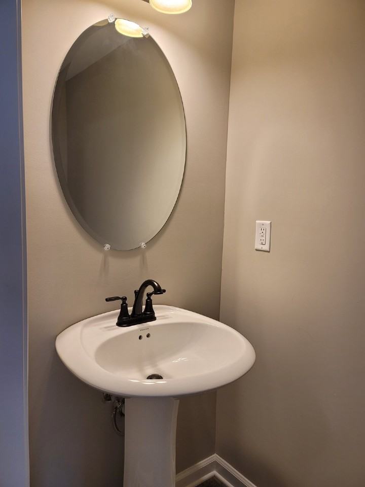 231 Smithson Ln - Photo 5 of 13