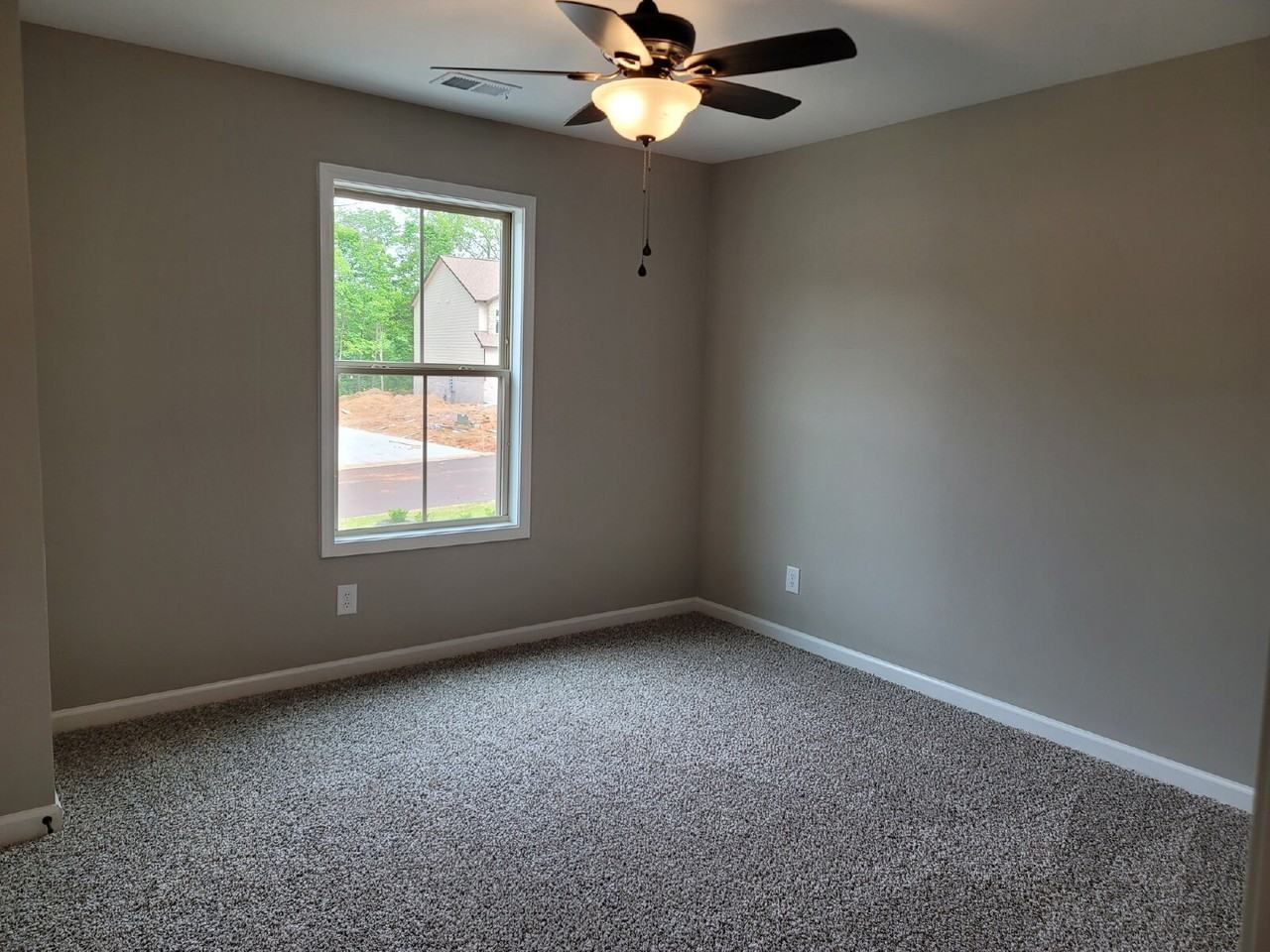 231 Smithson Ln - Photo 7 of 13