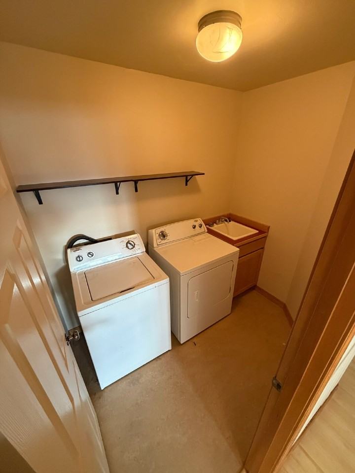 1460 1460 Juniper- One free month of rent - Photo 6 of 14