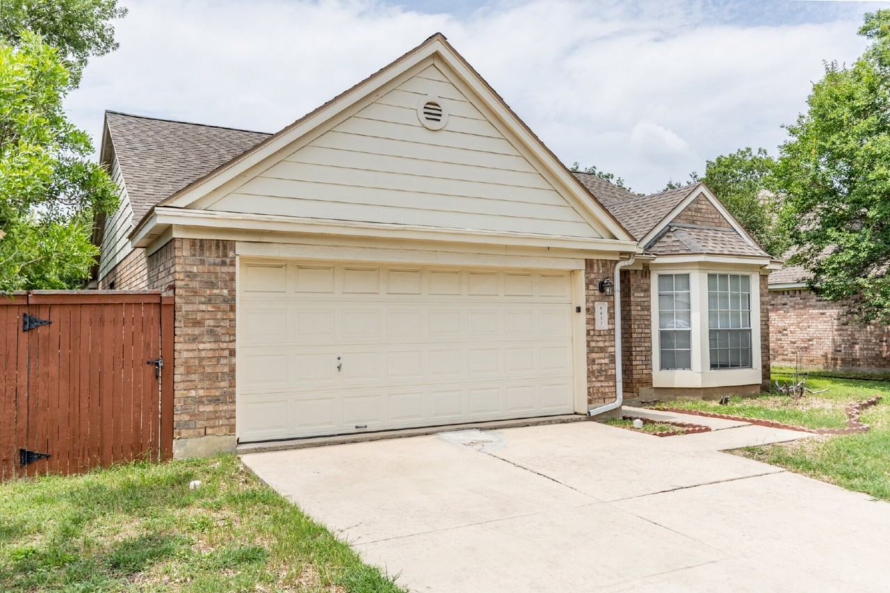 6651 Rambling Trail Dr - Photo 2 of 29