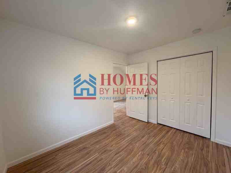 1034 N 3rd Ave Apt D - Photo 7 of 10