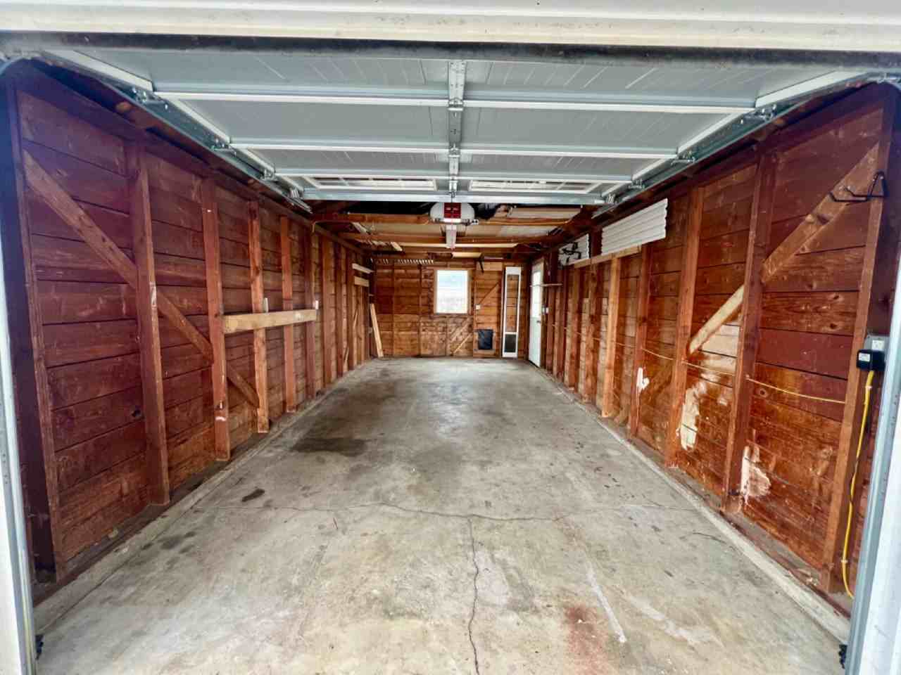 3908 Dey Avenue - Photo 5 of 40