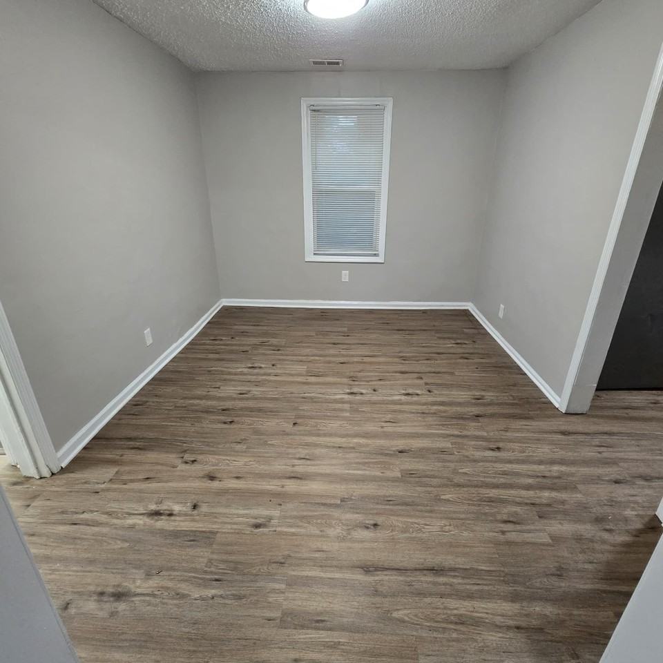 1197 Lake Dr - Photo 3 of 12