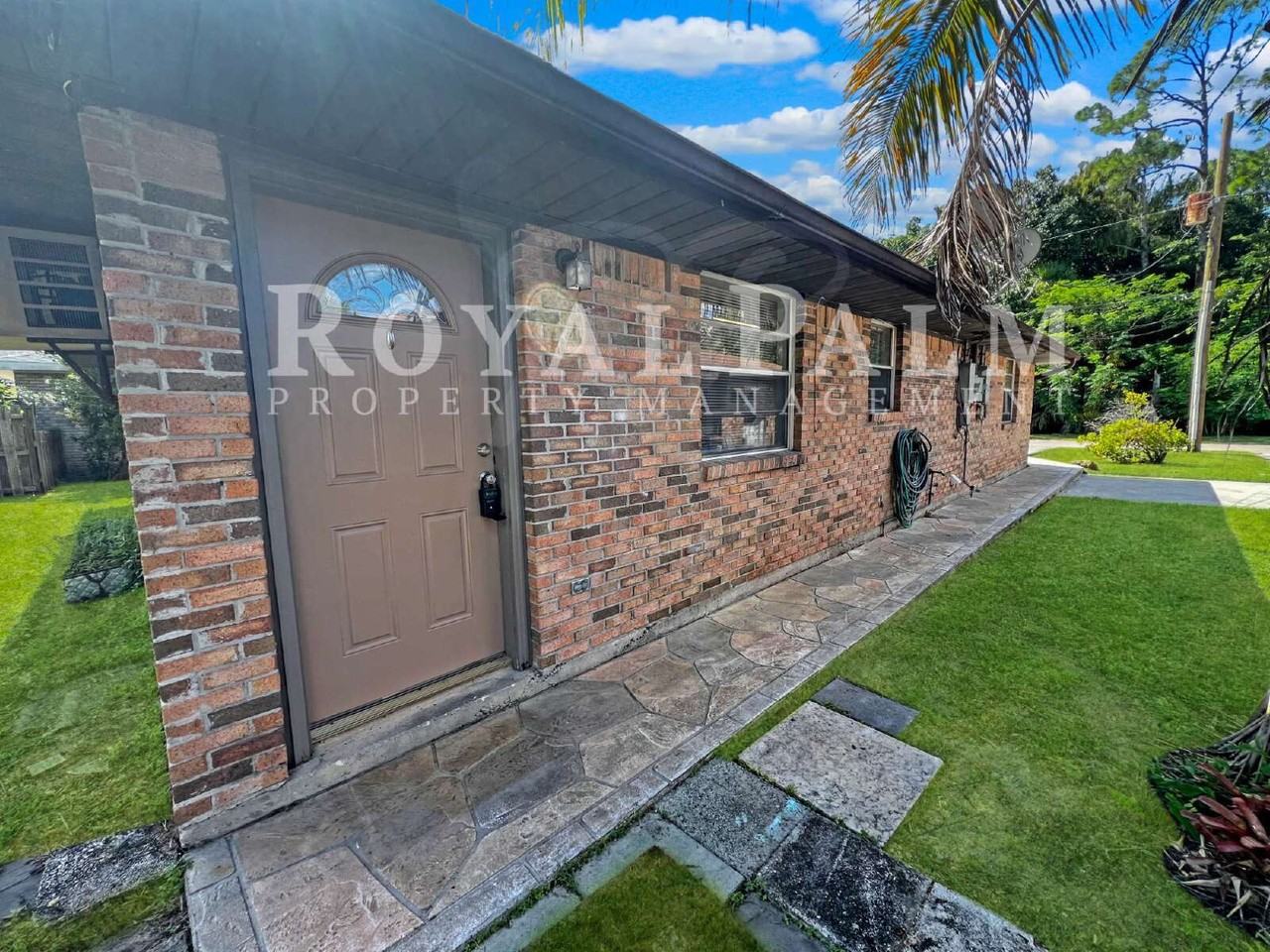 27915 Washington St - Photo 2 of 24