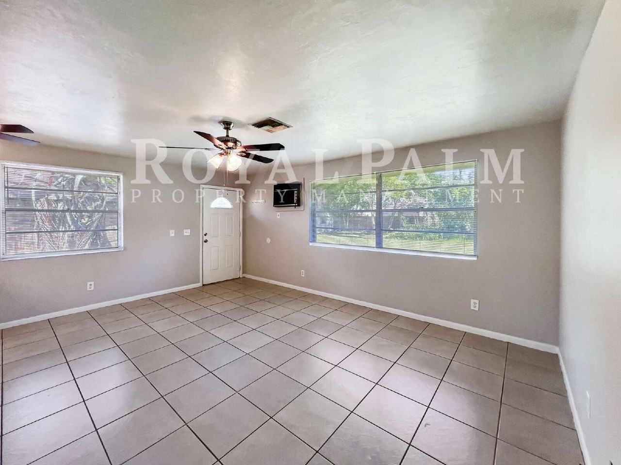 27915 Washington St - Photo 6 of 24