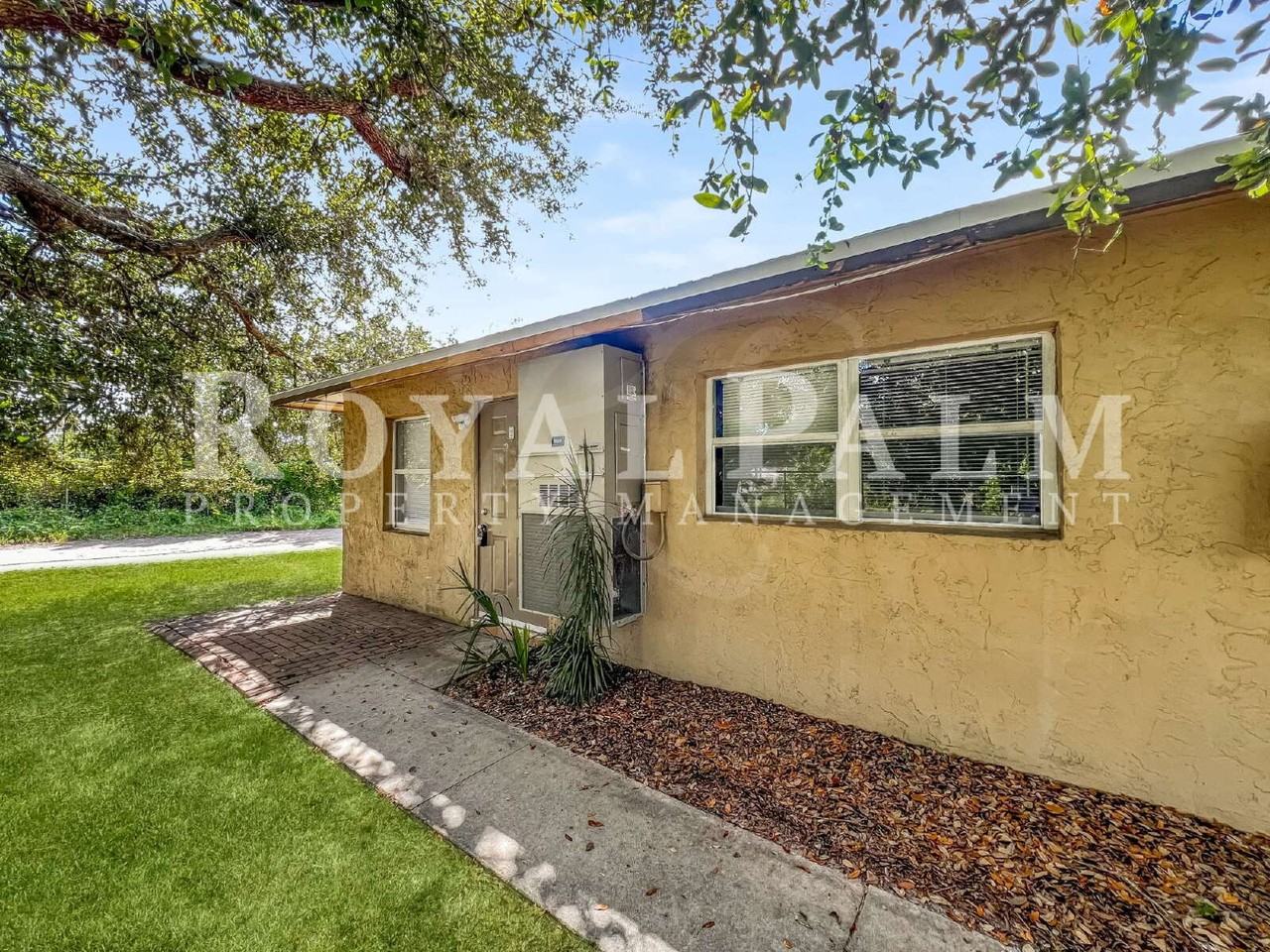 13037 1st St - Photo 3 of 21