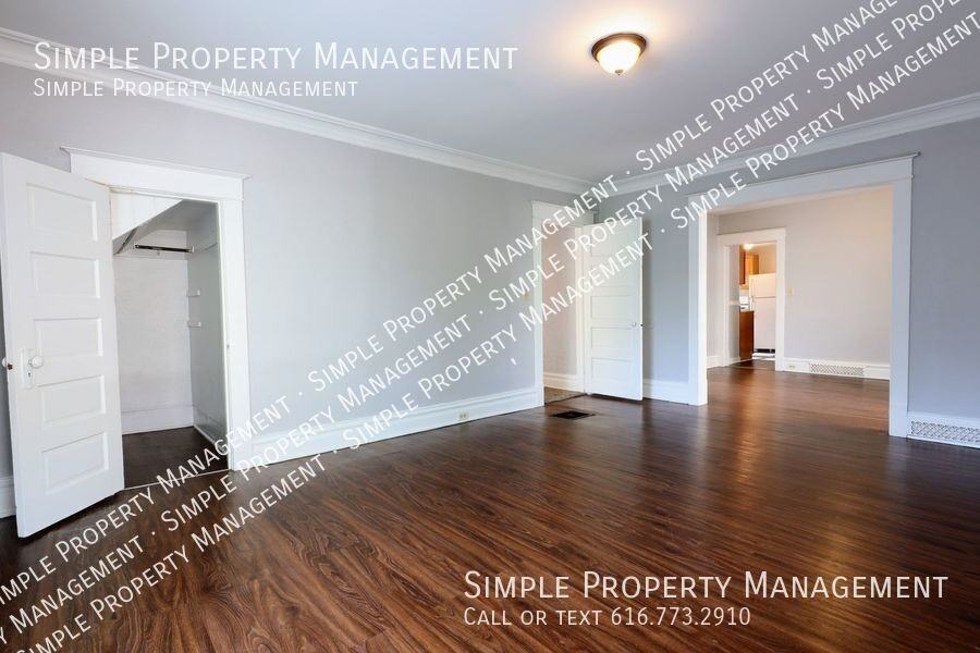 452 Oakdale St Se #2 - Photo 7 of 19