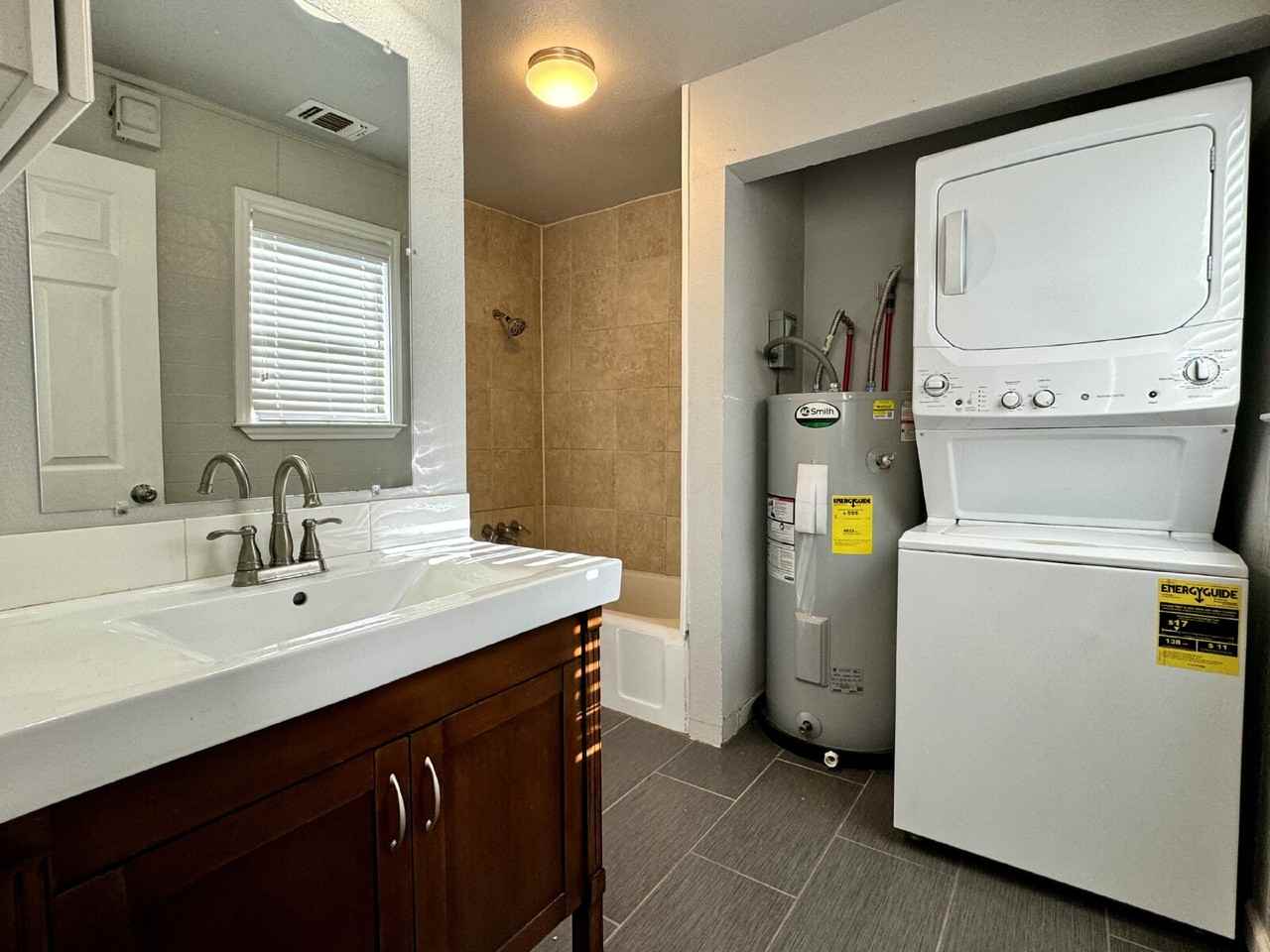 2107 14th Street - Photo 5 of 6