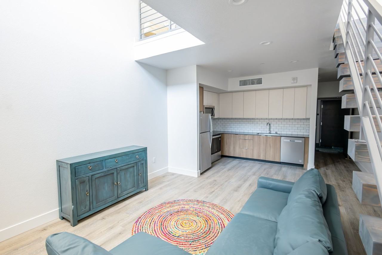 301 D St Apatments - Photo 5 of 42