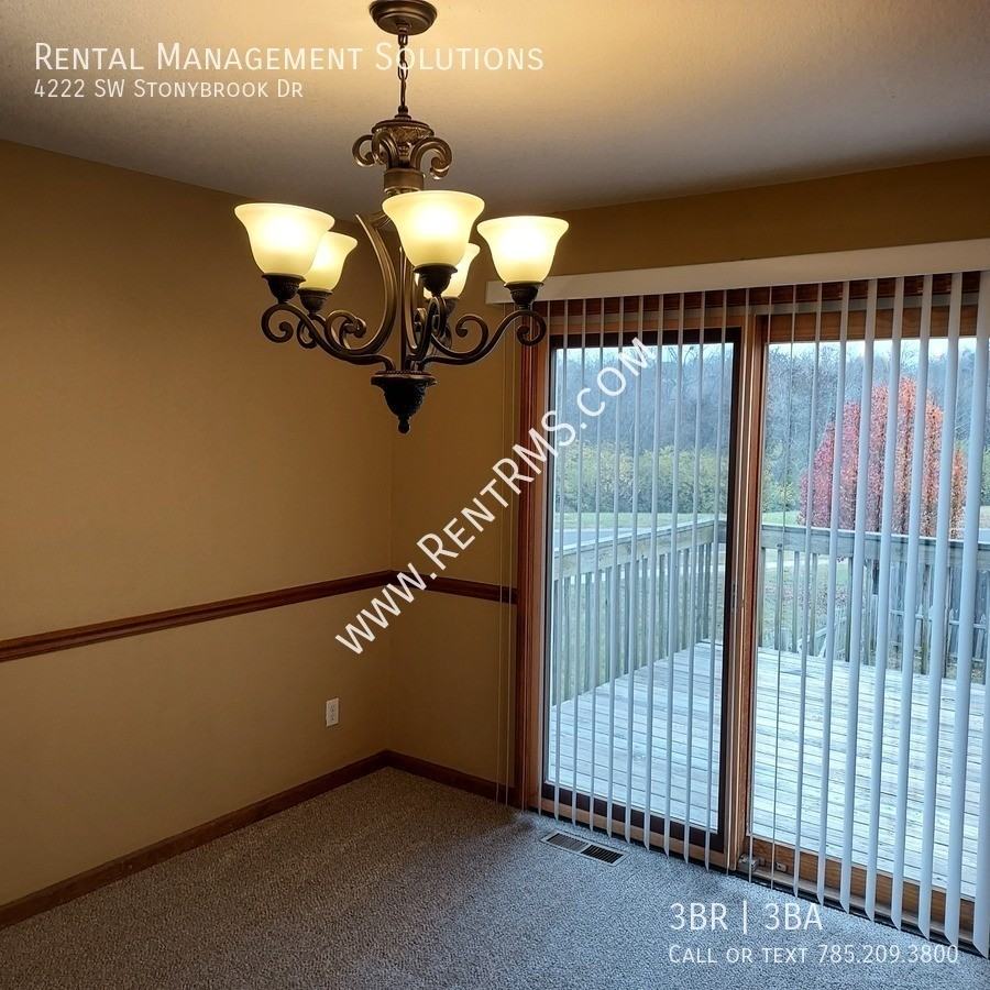 4222 Southwest Stonybrook Drive - Photo 7 of 42