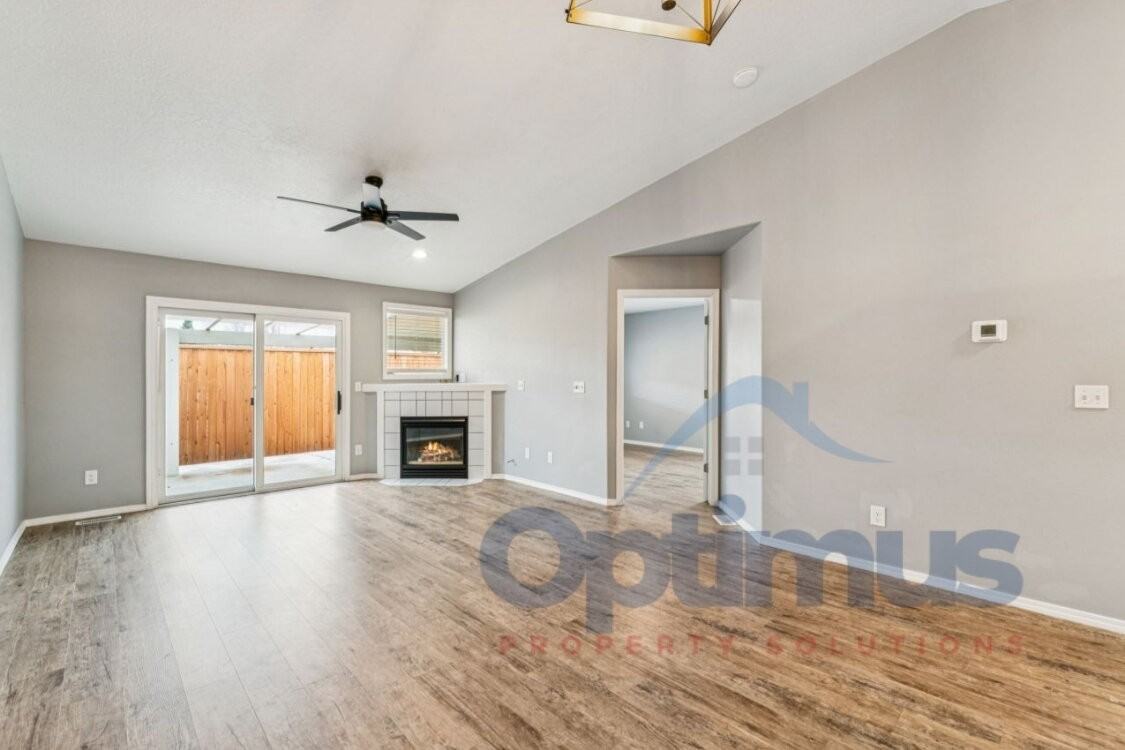 10497 W Bantam St - Photo 7 of 45