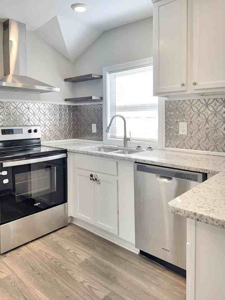 61 Harris Lane - Photo 3 of 13