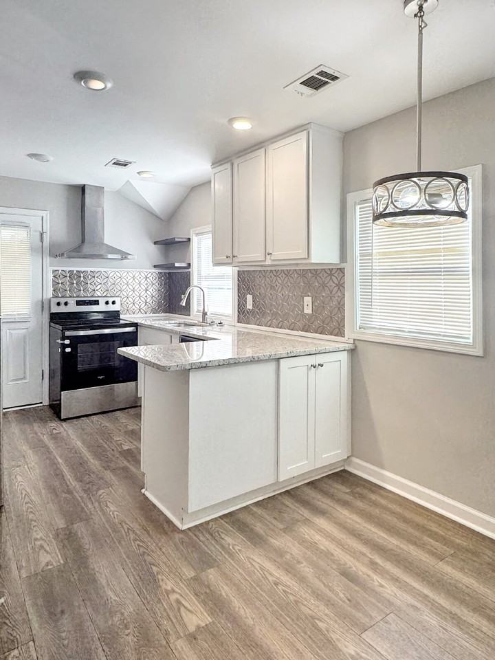 61 Harris Lane - Photo 4 of 13