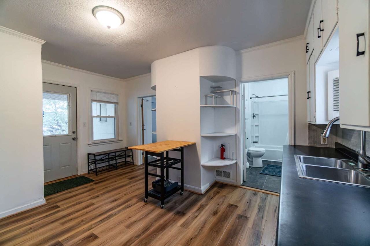 928 Water Street - Photo 5 of 26