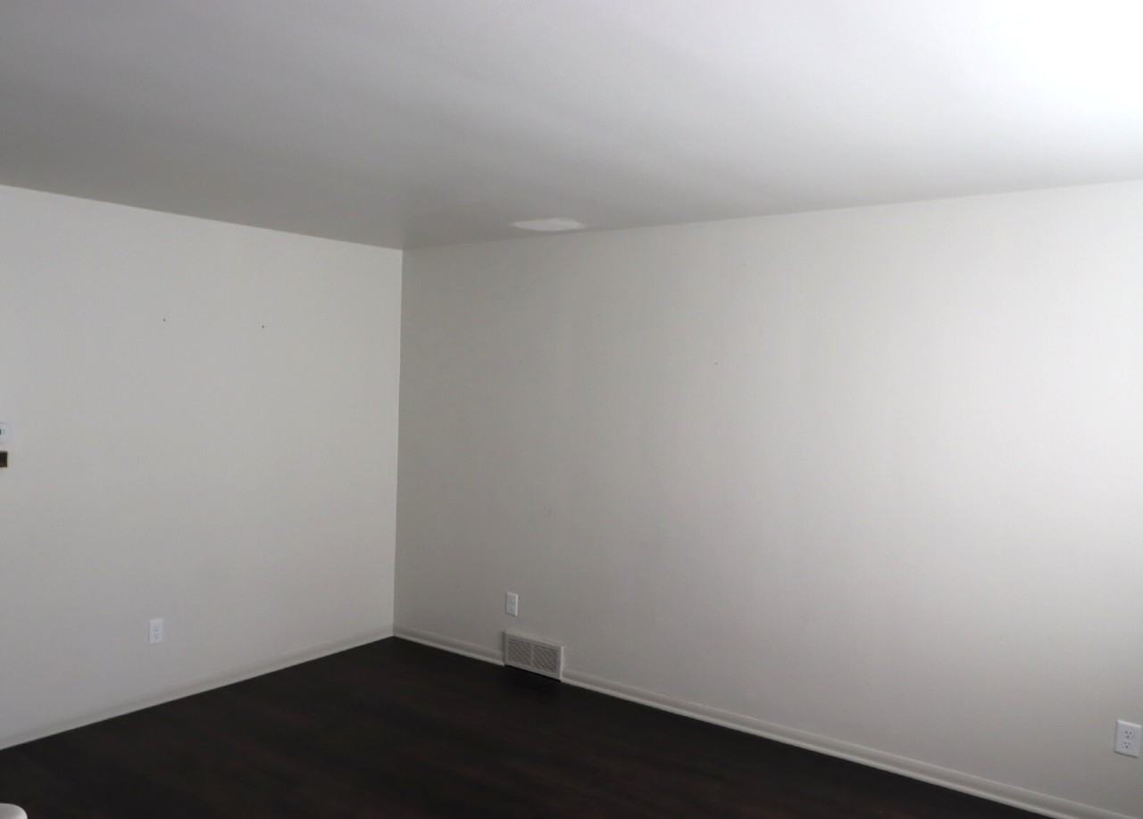 800 N Hawthorne Dr - Photo 5 of 25