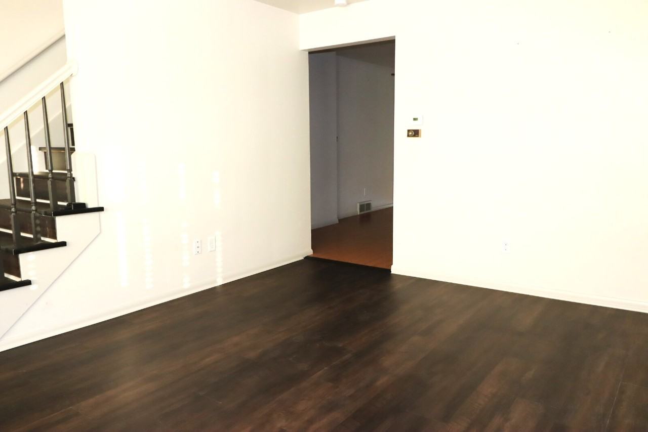 800 N Hawthorne Dr - Photo 7 of 25