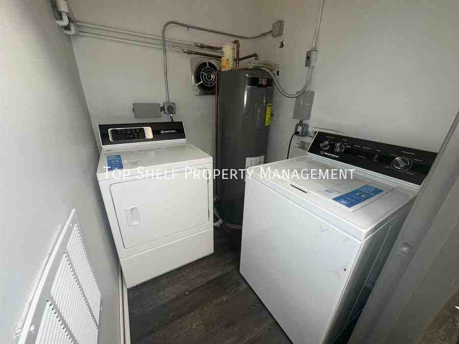 103 Grant St S #8 - Photo 7 of 10