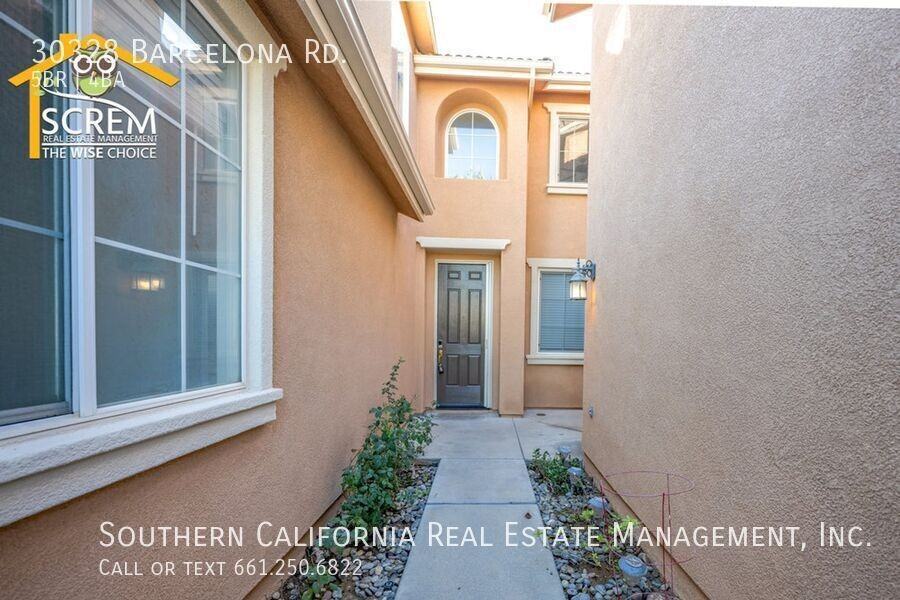 30328 Barcelona Rd - Photo 3 of 43