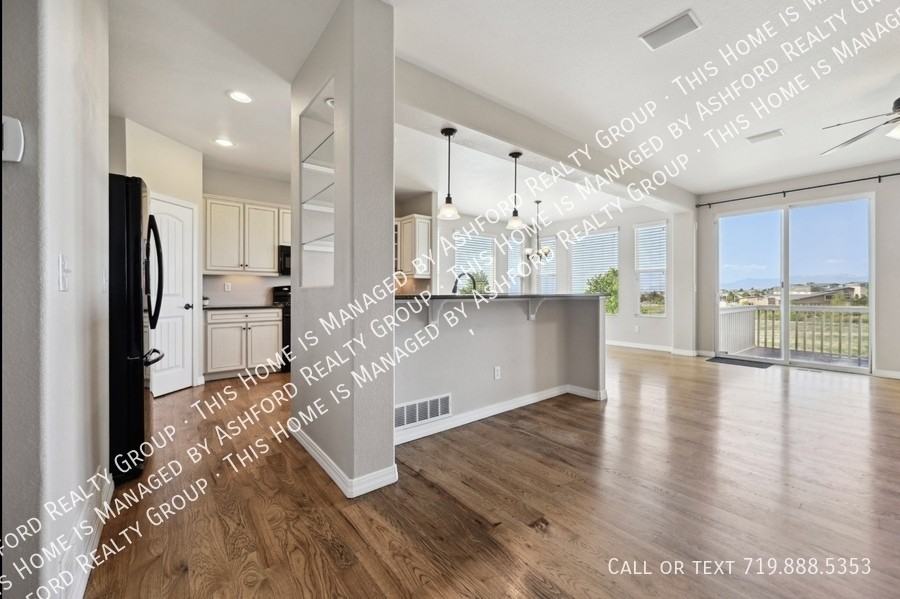 10402 Capital Peak Way - Photo 7 of 42