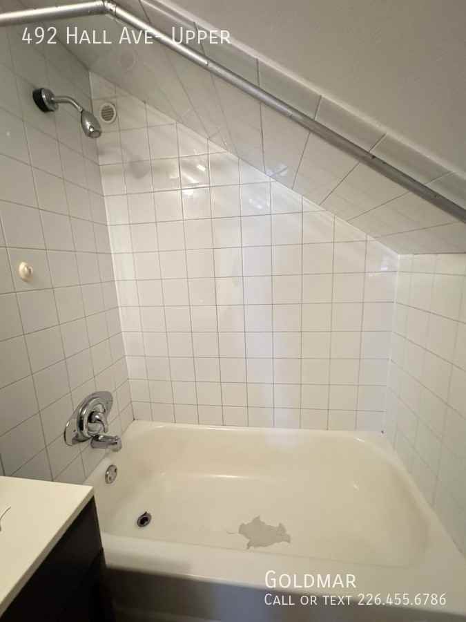492 Hall Ave Uppr - Photo 5 of 18