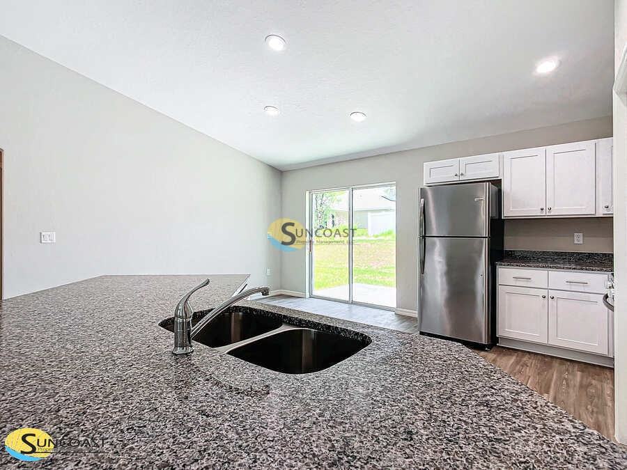 2841 W Xenox Dr - Photo 7 of 39