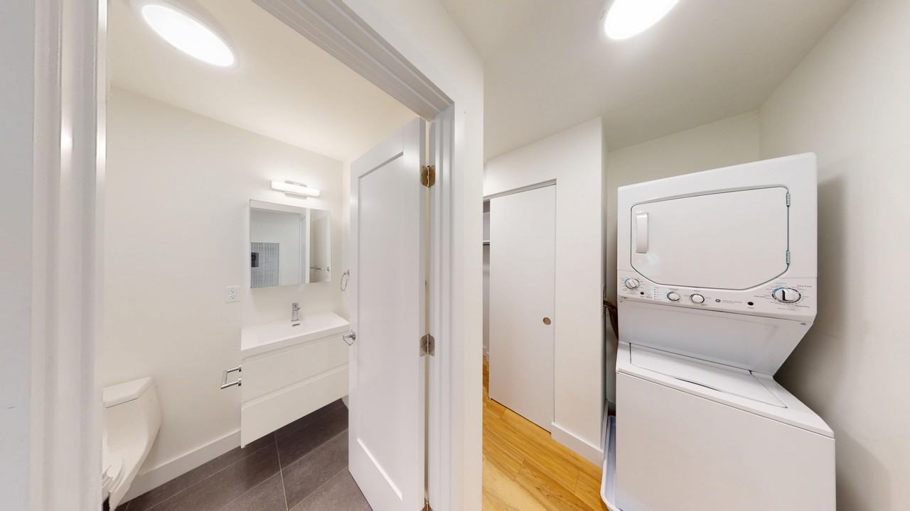 2520 College Avenue - Photo 3 of 50