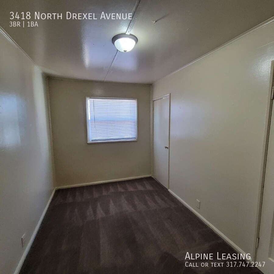 3418 North Drexel Avenue - Photo 3 of 7