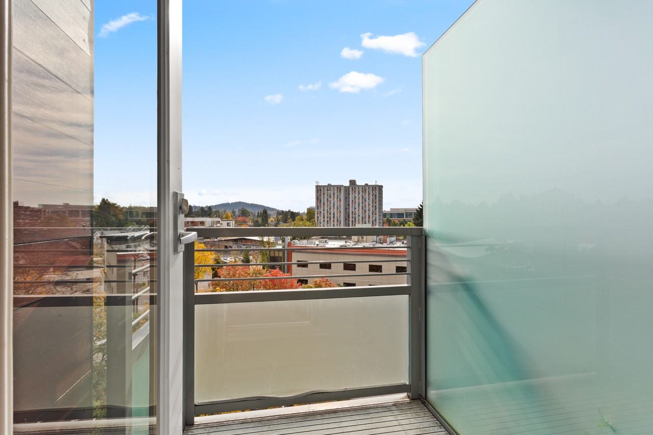 The Beverly - Photo 6 of 31