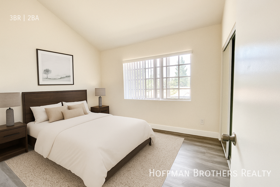 6941 Hazeltine Ave #3 - Photo 4 of 7