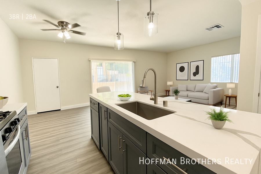 6941 Hazeltine Ave #3 - Photo 6 of 7