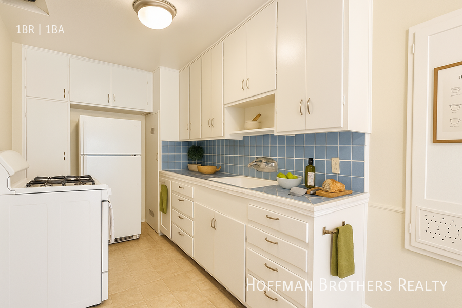 8262 Blackburn Ave #1-2 - Photo 3 of 7