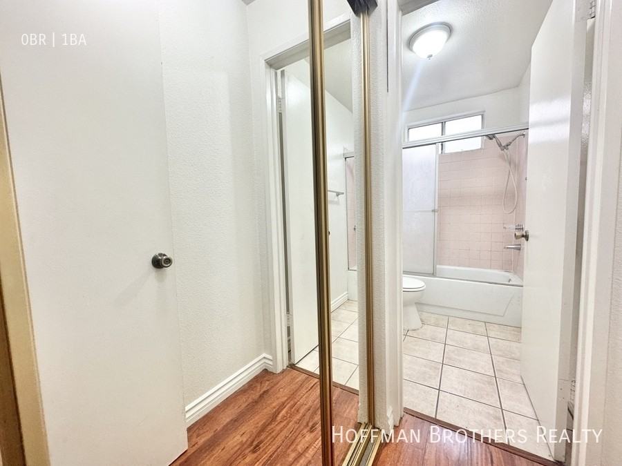 5709 Willowcrest Avenue #B - Photo 6 of 6