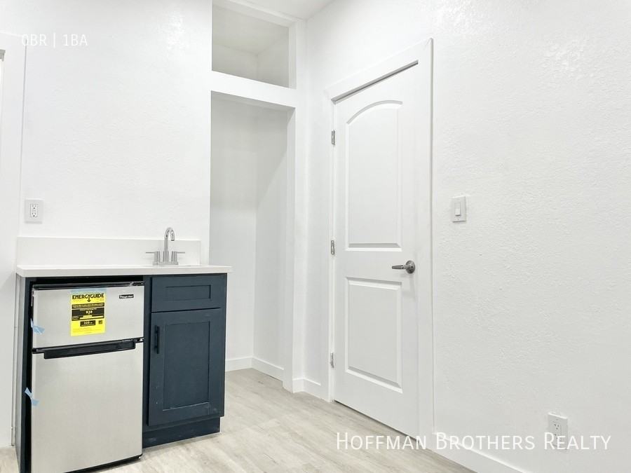 2826 Darwin Avenue #D - Photo 4 of 5