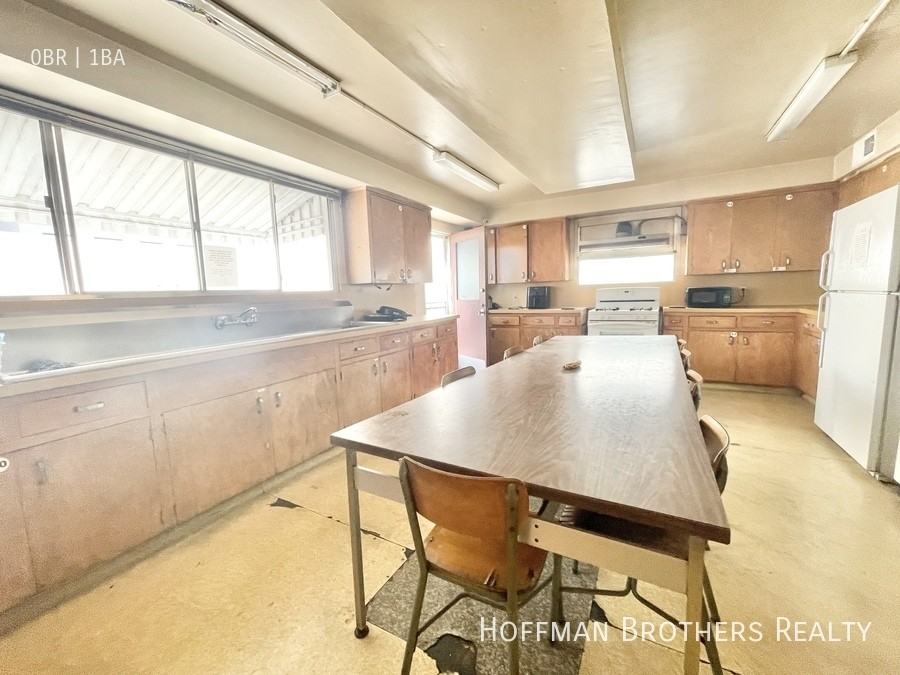 933 Grattan Street #1 - Photo 5 of 6