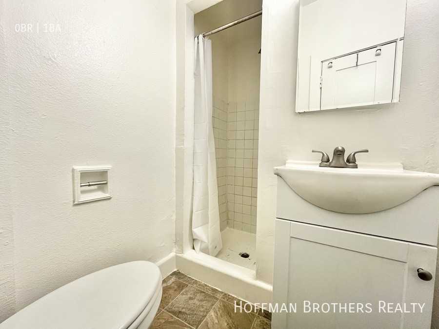1735 North Gramercy Place #104 - Photo 5 of 5