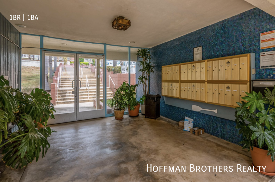 2161 W 25th St #29 - Photo 5 of 10