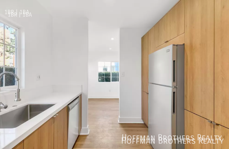 5710 Fountain Ave #1-2 - Photo 3 of 8