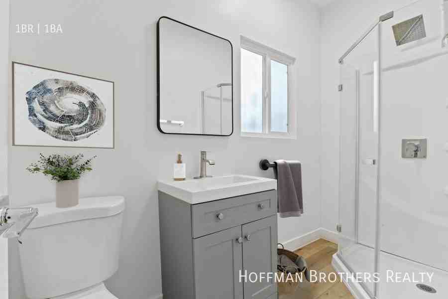 201 North Normandie Avenue #13 - Photo 4 of 16