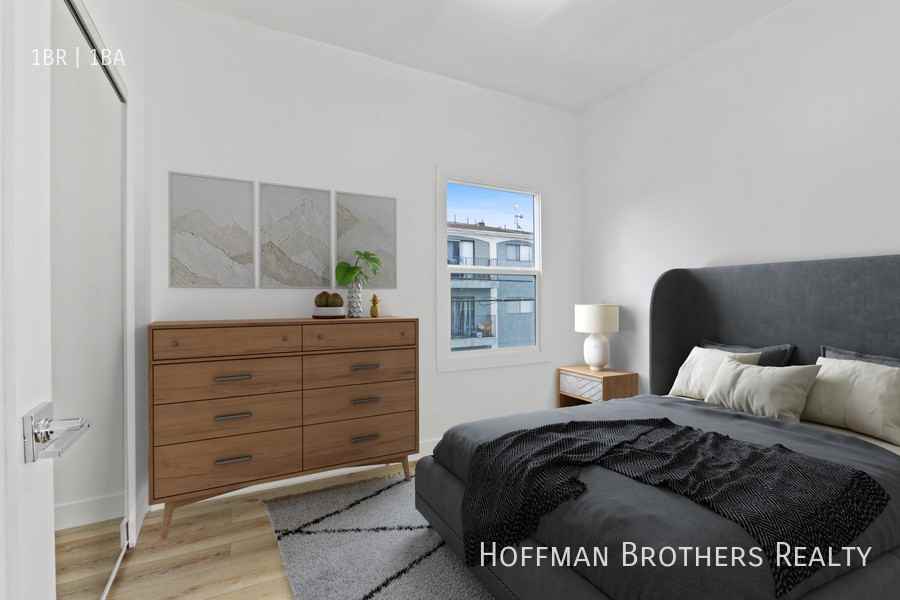 201 North Normandie Avenue #13 - Photo 5 of 16