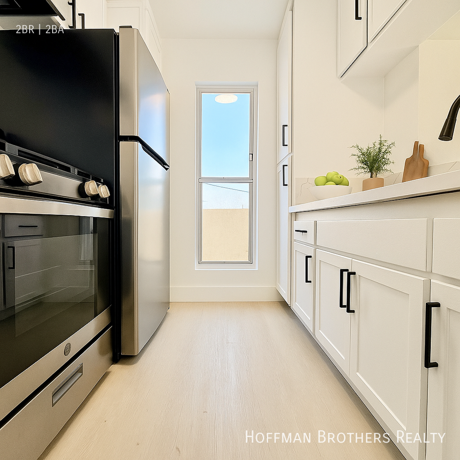 700 Glenway Dr #6 - Photo 2 of 8