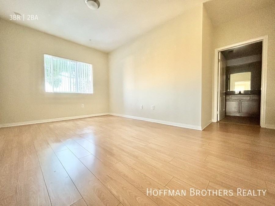 12130 Hart Street #102 - Photo 7 of 9