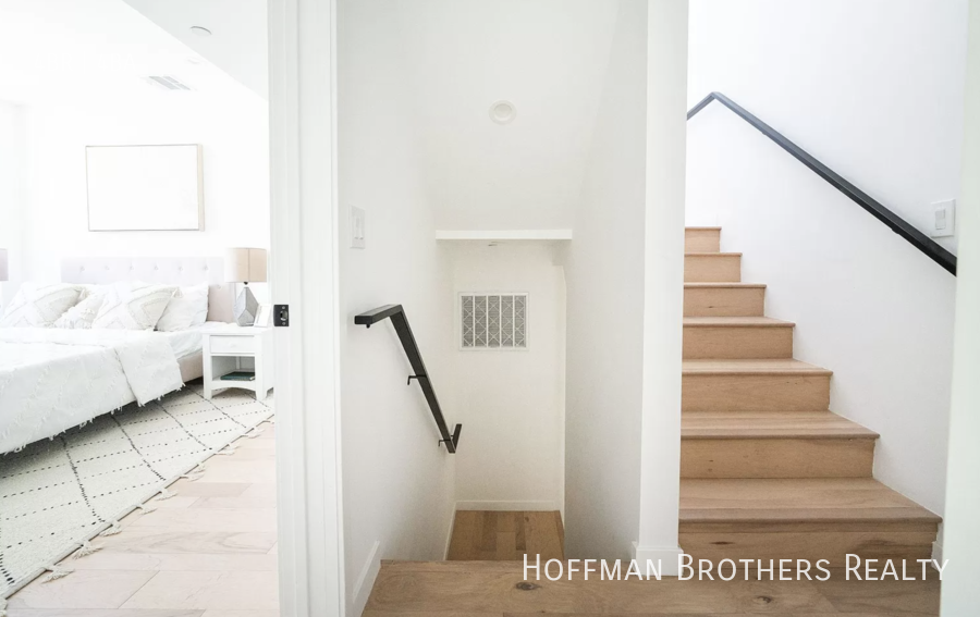 2683 Roseview Avenue #1-2 - Photo 7 of 21