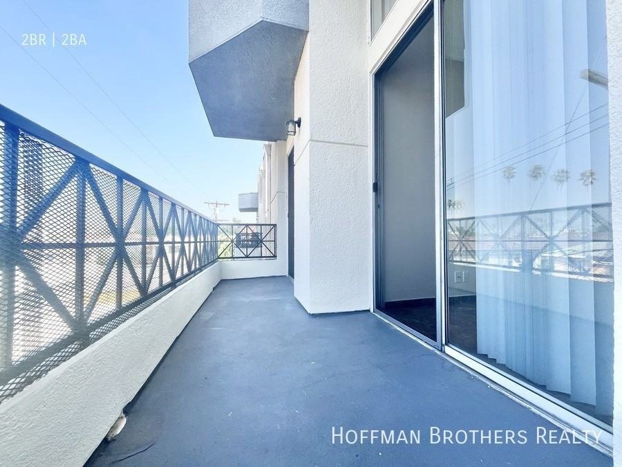 945 North Serrano Avenue #115 - Photo 6 of 16