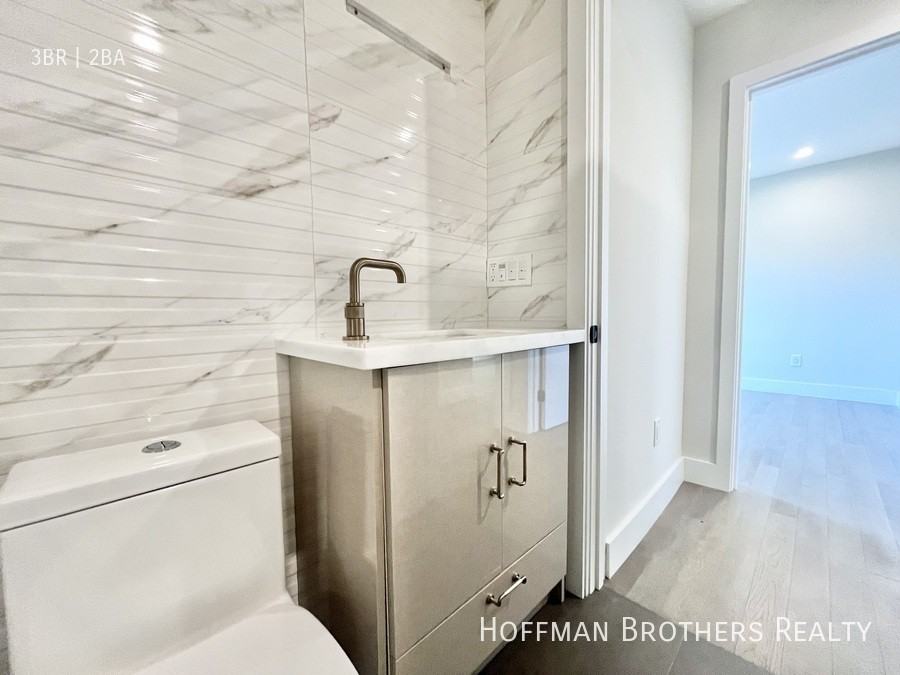 1444 S Crescent Heights Blvd #A - Photo 6 of 9