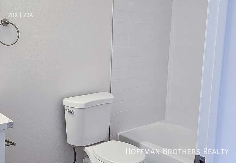 3910 East 11th Street #8 - Photo 7 of 7