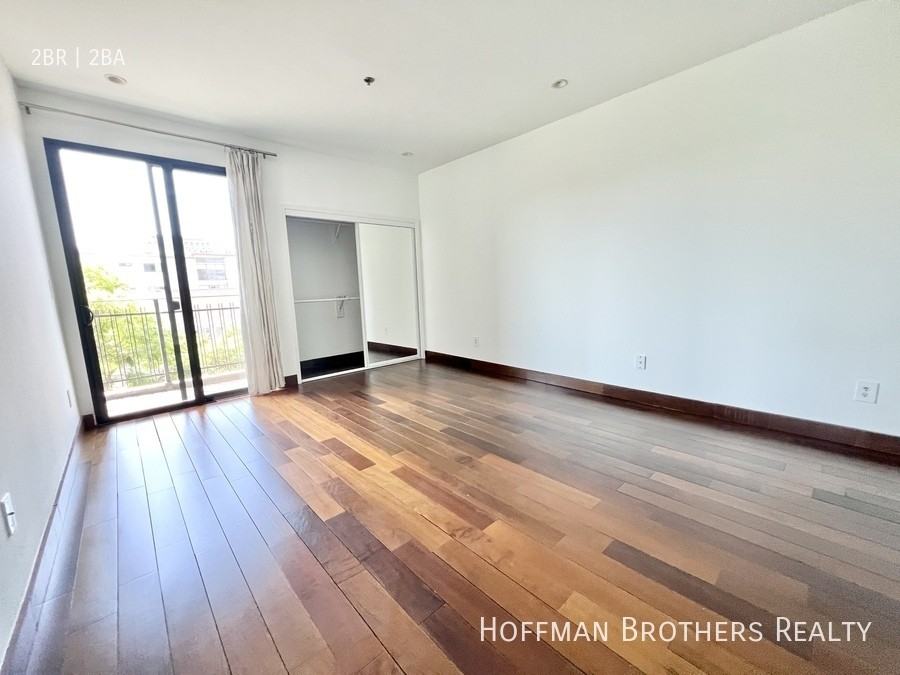 8813 Burton Way #308 - Photo 6 of 6