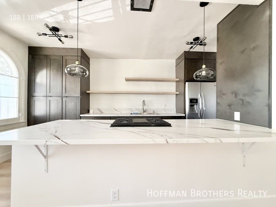 300 North Bonnie Brae Street #103 - Photo 3 of 8