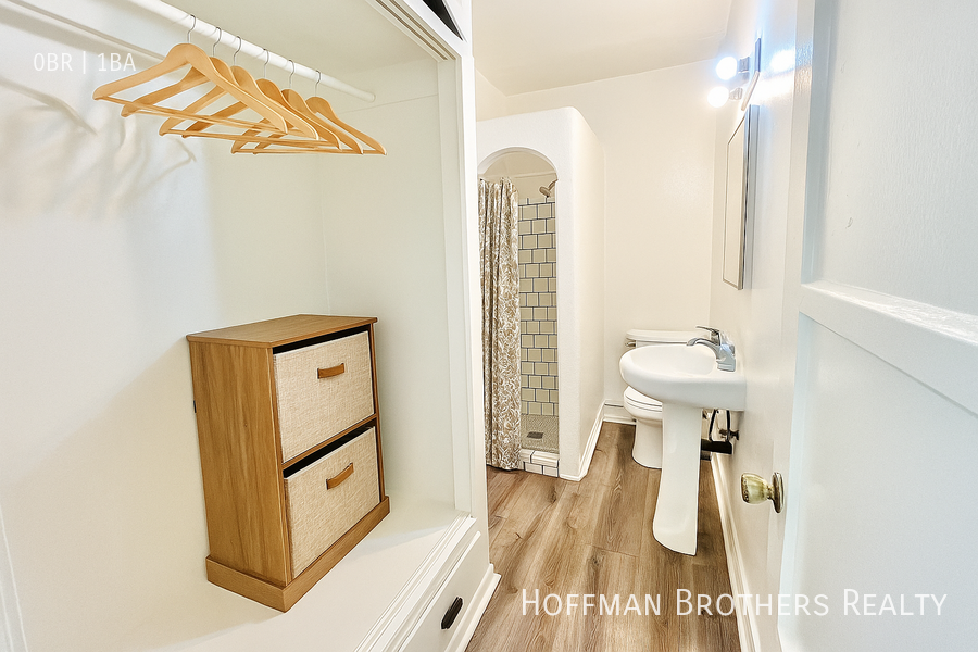 2608 S Normandie Ave #15 - Photo 4 of 5