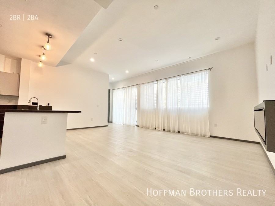 1065 S Wooster St #102 - Photo 4 of 17